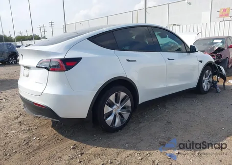 2023 Tesla Model Y Awd/Long Range Dual Motor All-Wheel Drive from USA, damaged, VIN 7SAYGDEE1PA095660